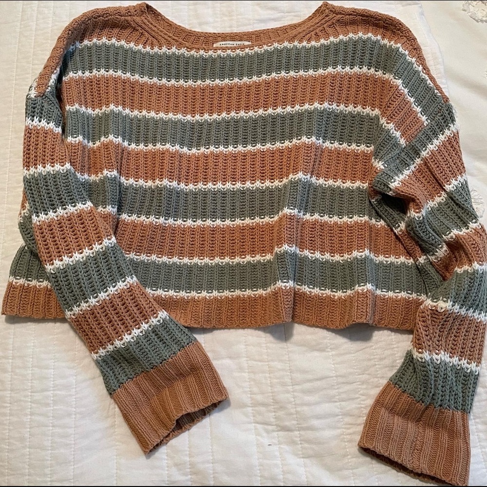 American Eagle Sweater!